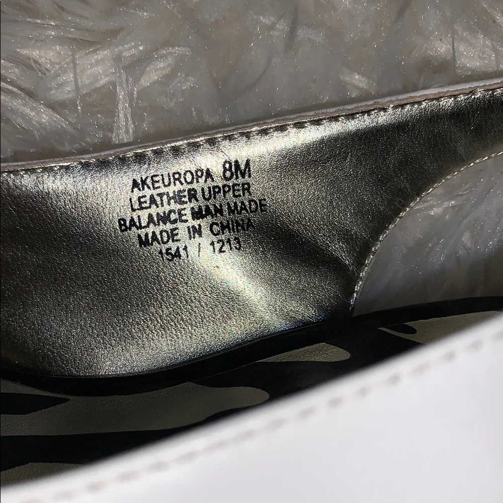 Vintage Anne Klein Black and White Peep Toe Heels - Picture 6 of 9